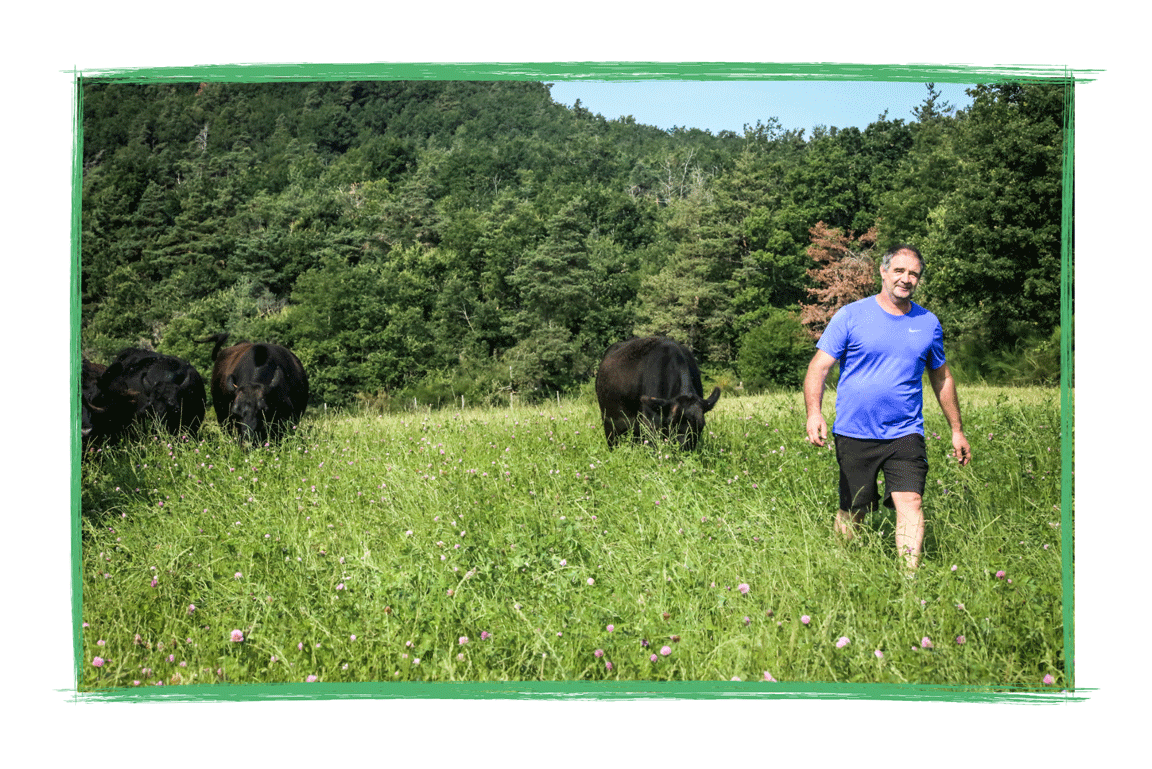 Marché gourmand Wow Safari Peaugres avec La ferme de l'étoile noire, producteur de charcuteries et de viandes